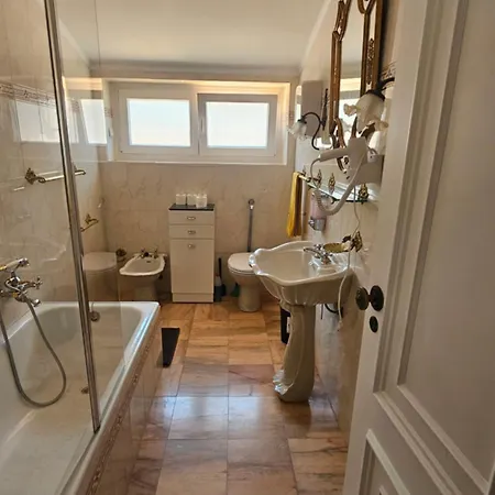 Palazzo Gh بيت ضيافة *