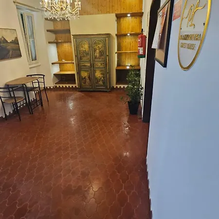 بيت ضيافة Palazzo Gh *